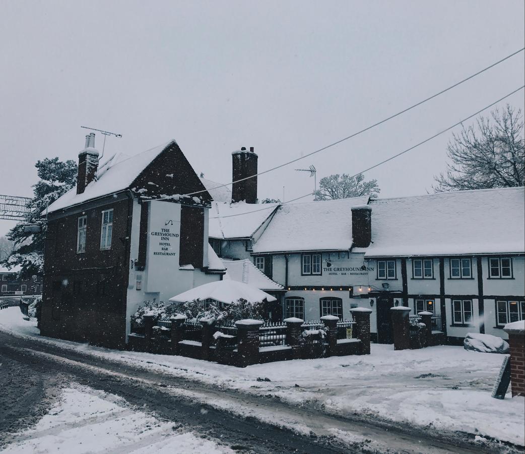 The Greyhound Inn Chalfont St Peter Exterior foto